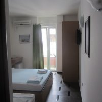 Room № 5 on the fifth floor for rent in Rafailovići, 35 m from the beach