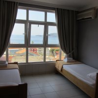 Apartment 150 Meter vom Meer entfernt in Rafailovici №32, 1 Schlafzimmer. 4 Betten (30 qm)