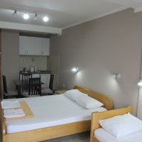 Apartment 150 Meter vom Meer entfernt in Rafailovici №33, 1 Schlafzimmer. 4 Betten (30 qm)