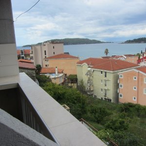 Vermietung Wohnung Nummer 3 in 110 Meter vom Strand entfernt in Rafailovici