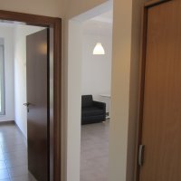 Аренда новой квартиры с 1-й спальней в Петроваце 250 от моря