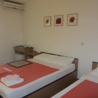 Room № 6, floor 2, for rent in Rafailovići, 35 m from the beach