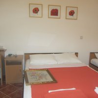 Room № 6, floor 2, for rent in Rafailovići, 35 m from the beach