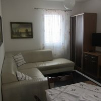 Iznajmljivanje stan broj 1 na 5. spratu od 35 m od plaže u Rafailovićima