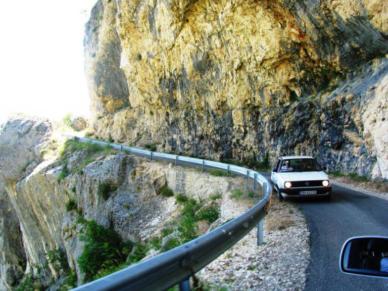 Экскурсия на автомобиле в горный монастырь Острог в Черногории