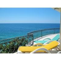 Luxury villa for sale 497 m2, first line. Uteha village, 10 m from the sea (Video)