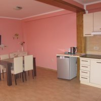 Аренда квартиры № 8 в 150 м от моря в Рафаиловичах (55 кв.м.)