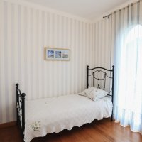 Аренда апартамента № 11 на вилле с бассейном в Булярице 200 м от моря (23 км от Будвы)
