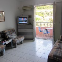 Аренда апартамента № 6/1 в 190 м от моря в Рафаиловичах (40 кв.м.)
