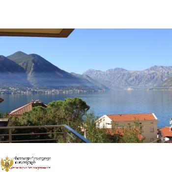 Продажа 2-х комн.  квартиры 56 кв.м. в пос. Доброта в 100 м. от моря (3 км от старого города Котор)